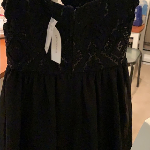 Francesca’s Black dress with sequence - Picture 4 of 5